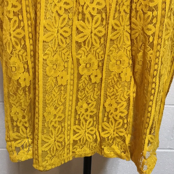 Kate & Mallory Lace Top with Smocking Yoke Detail - NWOT - Picture 3 of 9